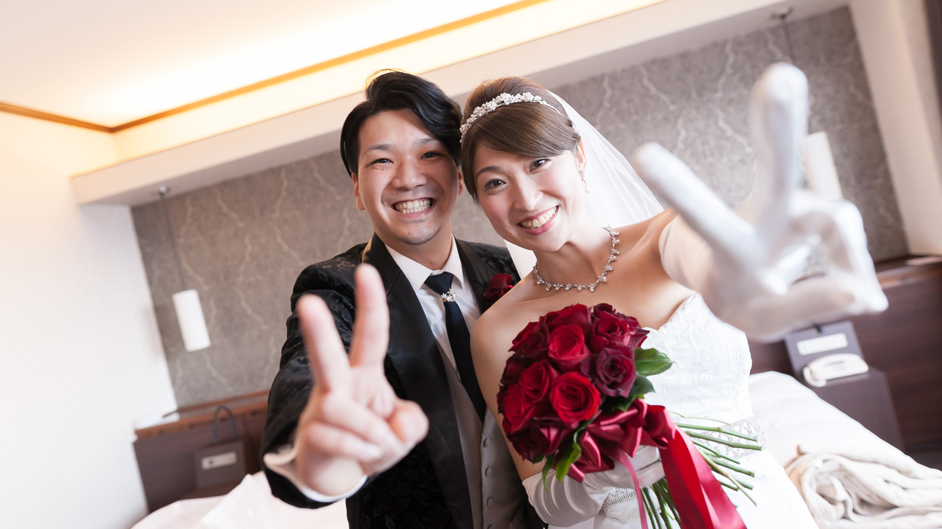 お気に入りの最新トレンドドレスを身にまとって大分で叶えるフォトウエディング